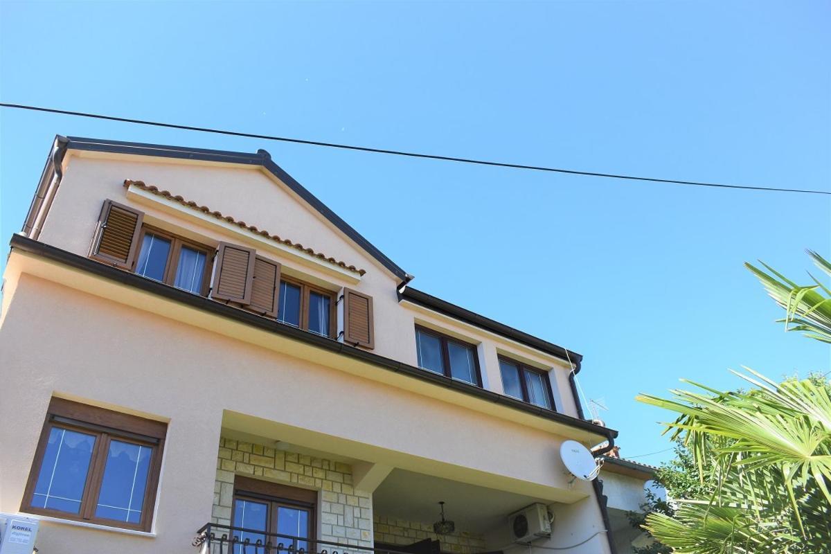 רוביני Apartments & Rooms Ivana מראה חיצוני תמונה